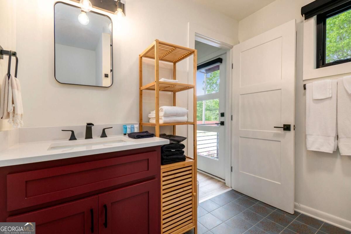 834 Lower Bell Creek Road Property Photo 16