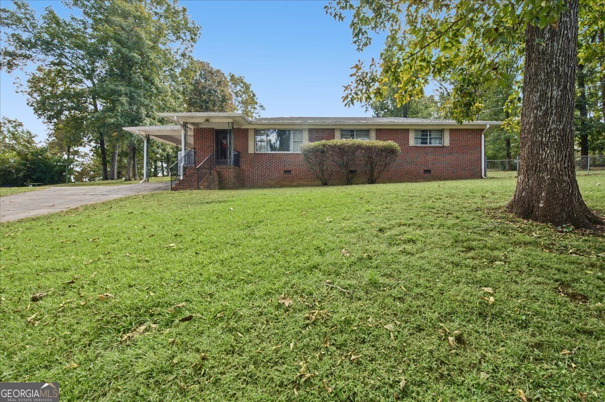 40 Summit Drive Se Property Photo 2