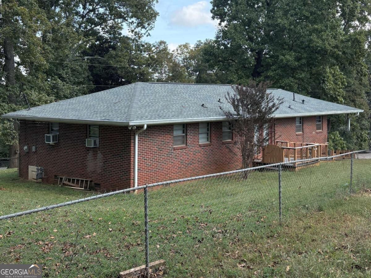40 Summit Drive Se Property Photo 4