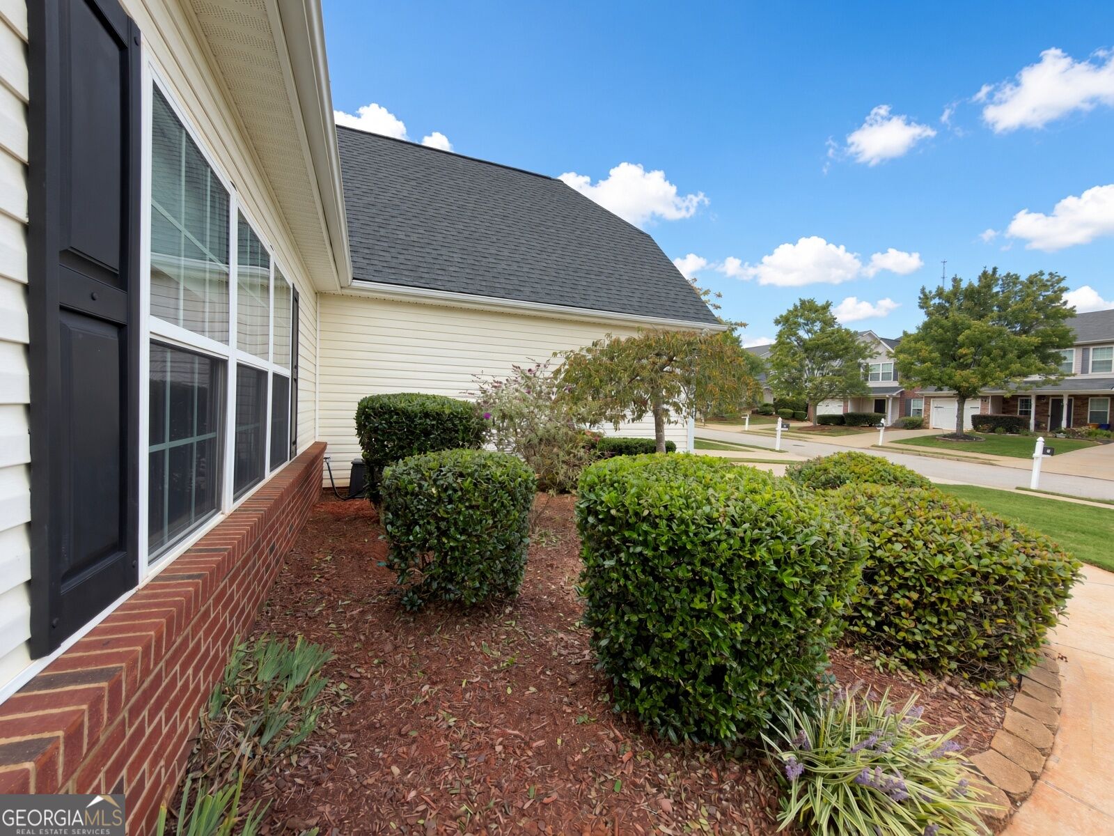 705 City Park Drive Property Photo 14