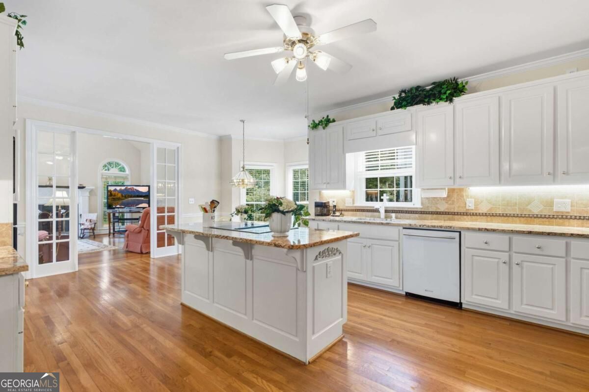 2371 Wood Creek Court Property Photo 8
