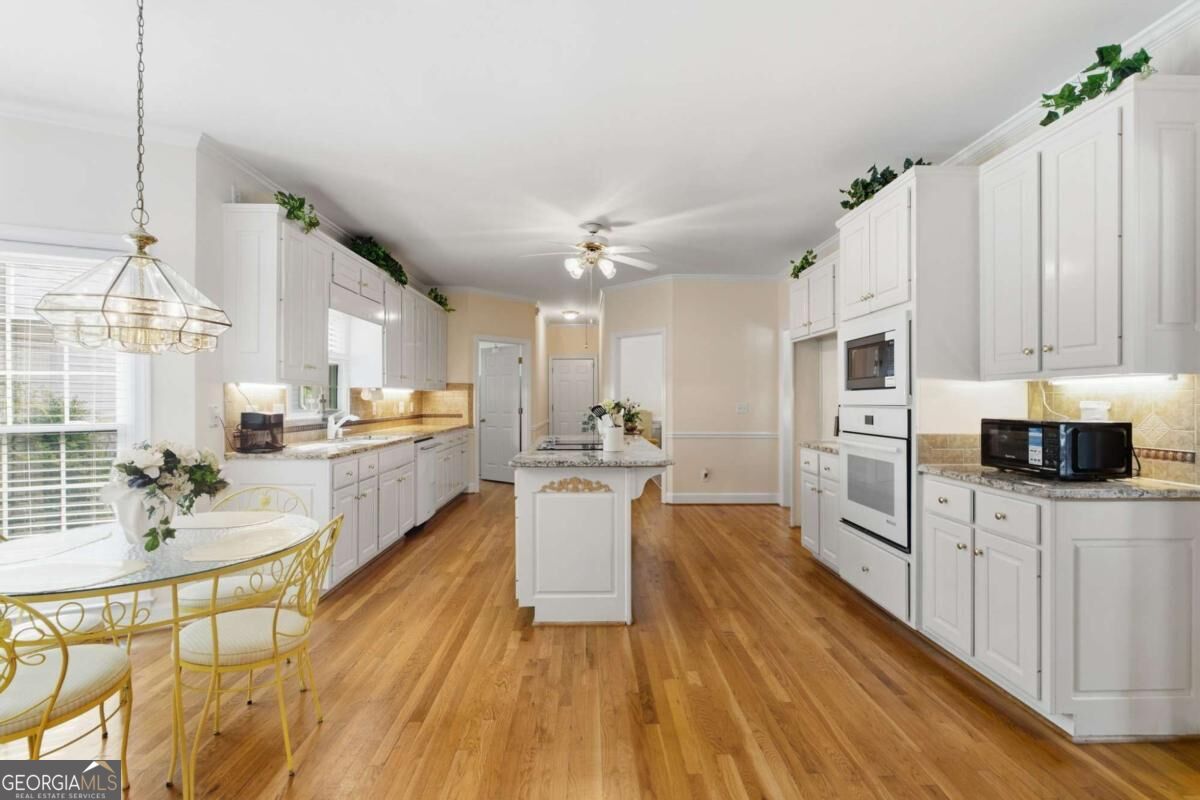 2371 Wood Creek Court Property Photo 11