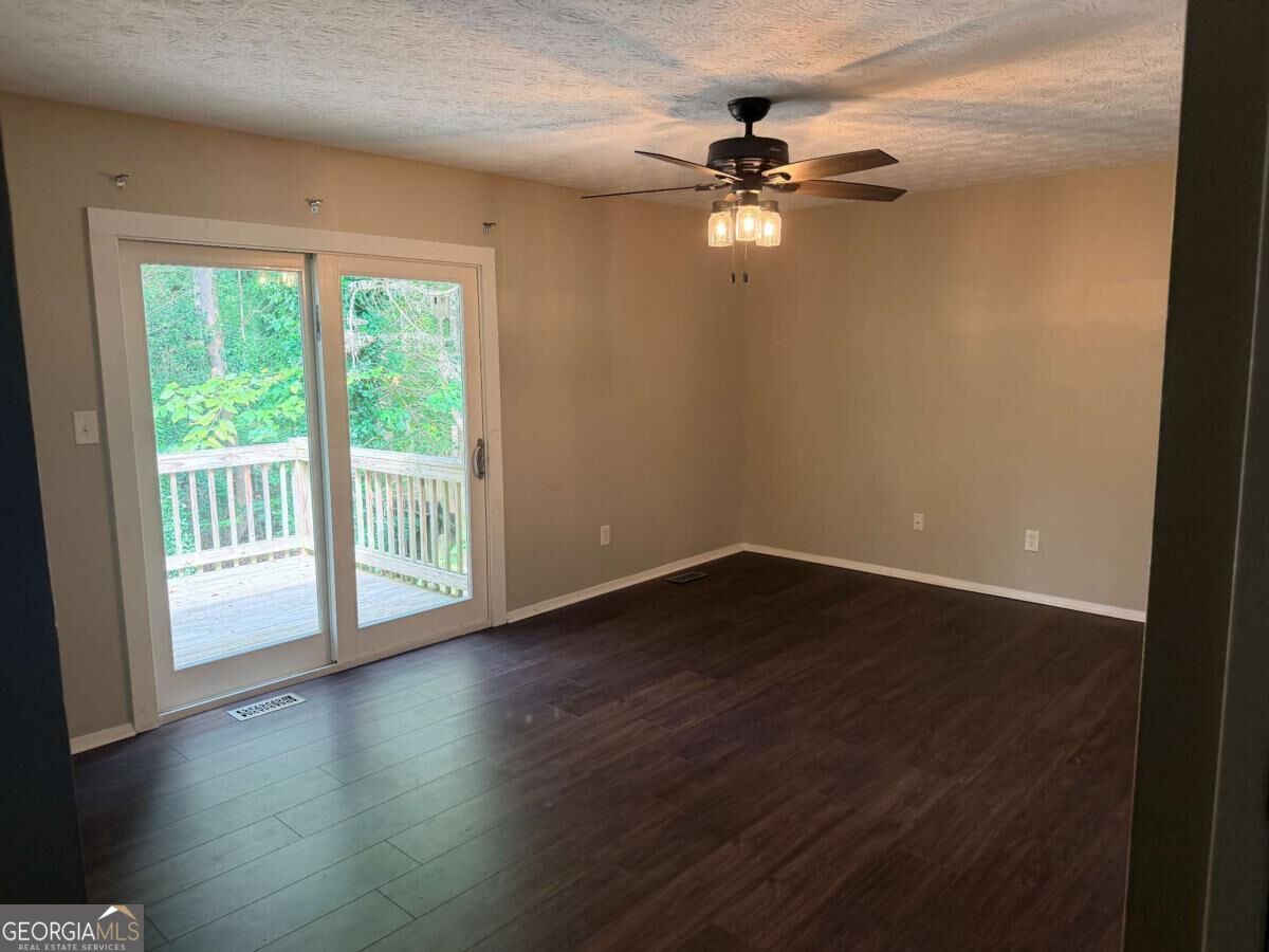 305 Birch Rill Drive Property Photo 4