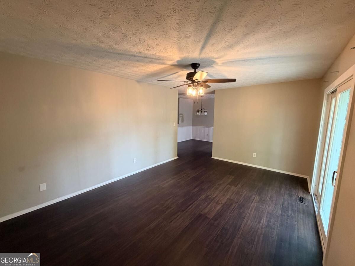 305 Birch Rill Drive Property Photo 5