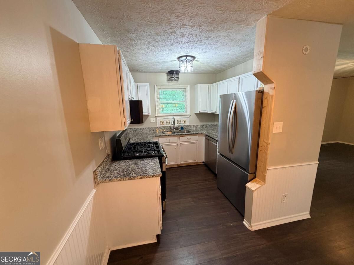 305 Birch Rill Drive Property Photo 8
