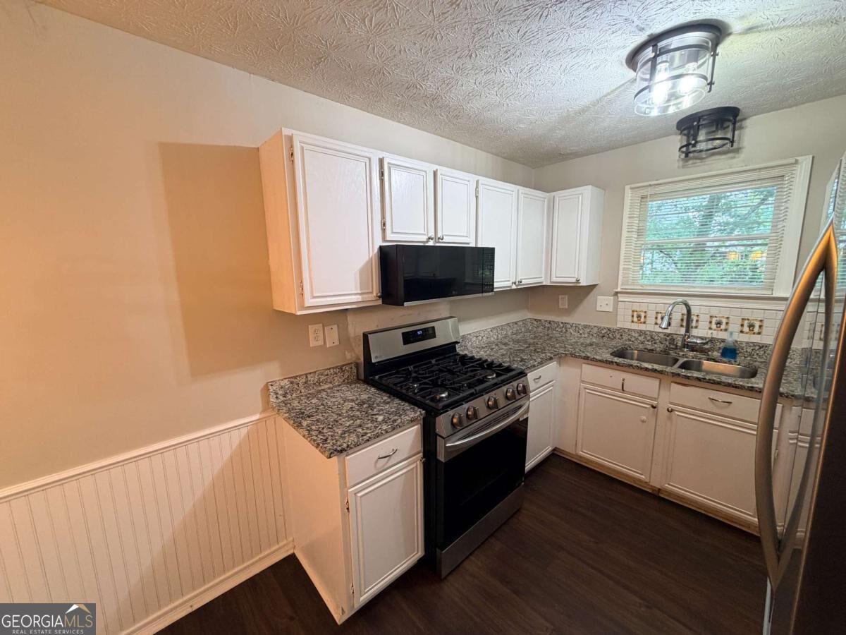 305 Birch Rill Drive Property Photo 9