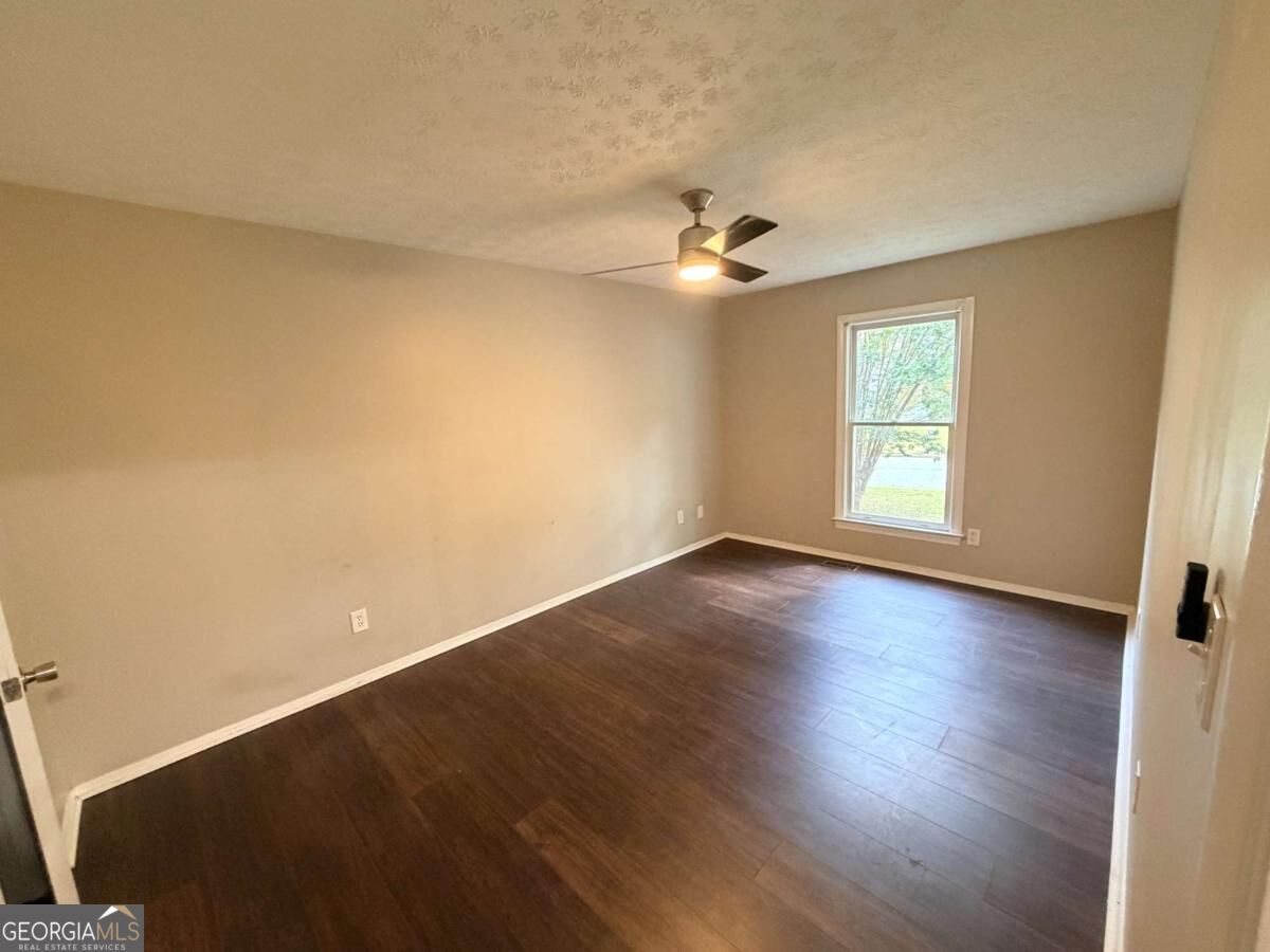 305 Birch Rill Drive Property Photo 11