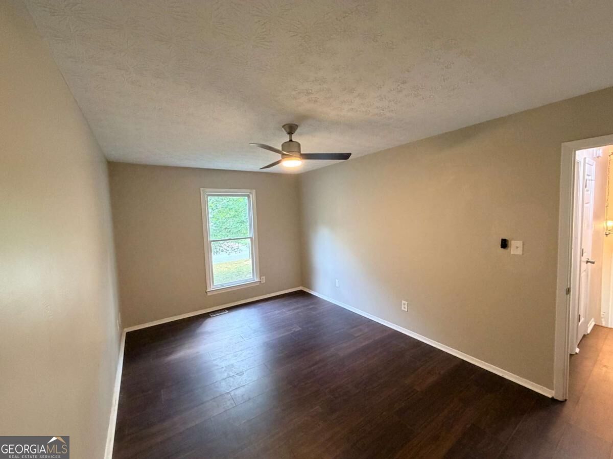 305 Birch Rill Drive Property Photo 12