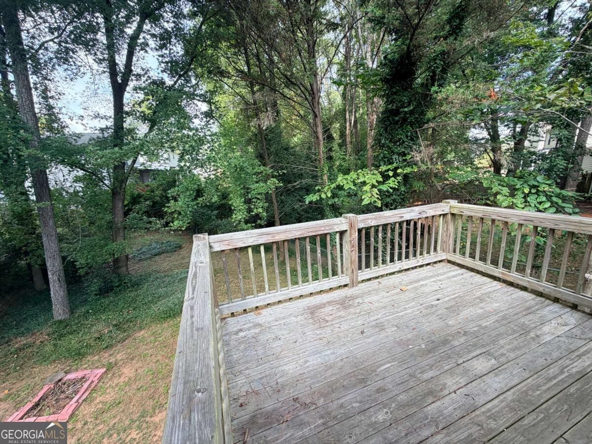 305 Birch Rill Drive Property Photo 32