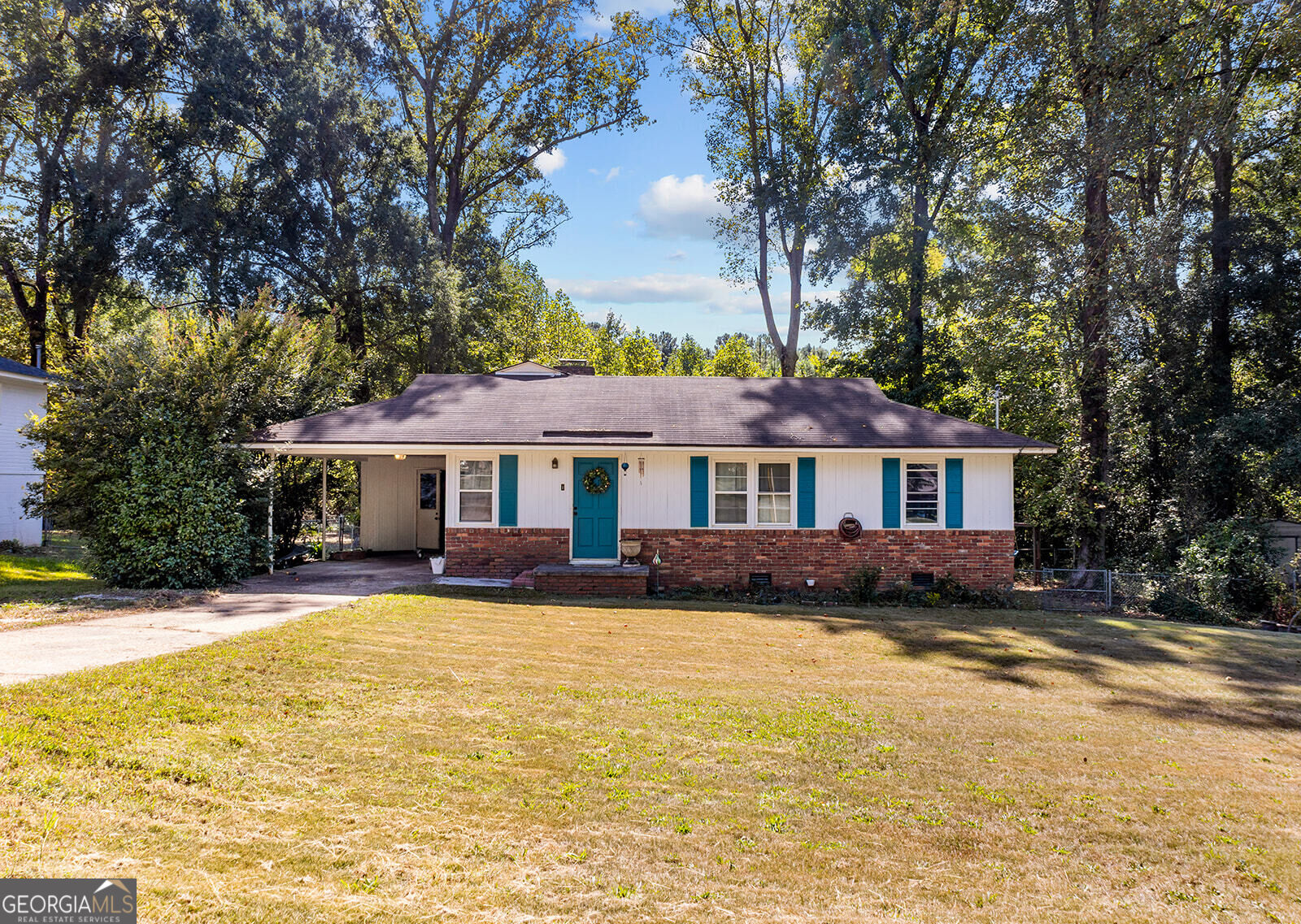 215 Rutland Circle Property Photo 1
