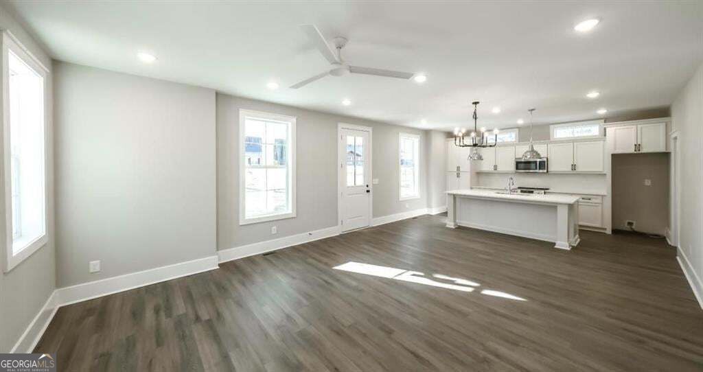 485 West Avenue Property Photo 4