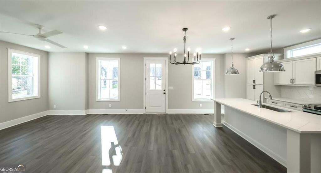 485 West Avenue Property Photo 8