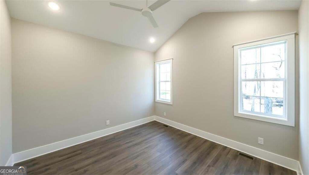 485 West Avenue Property Photo 19