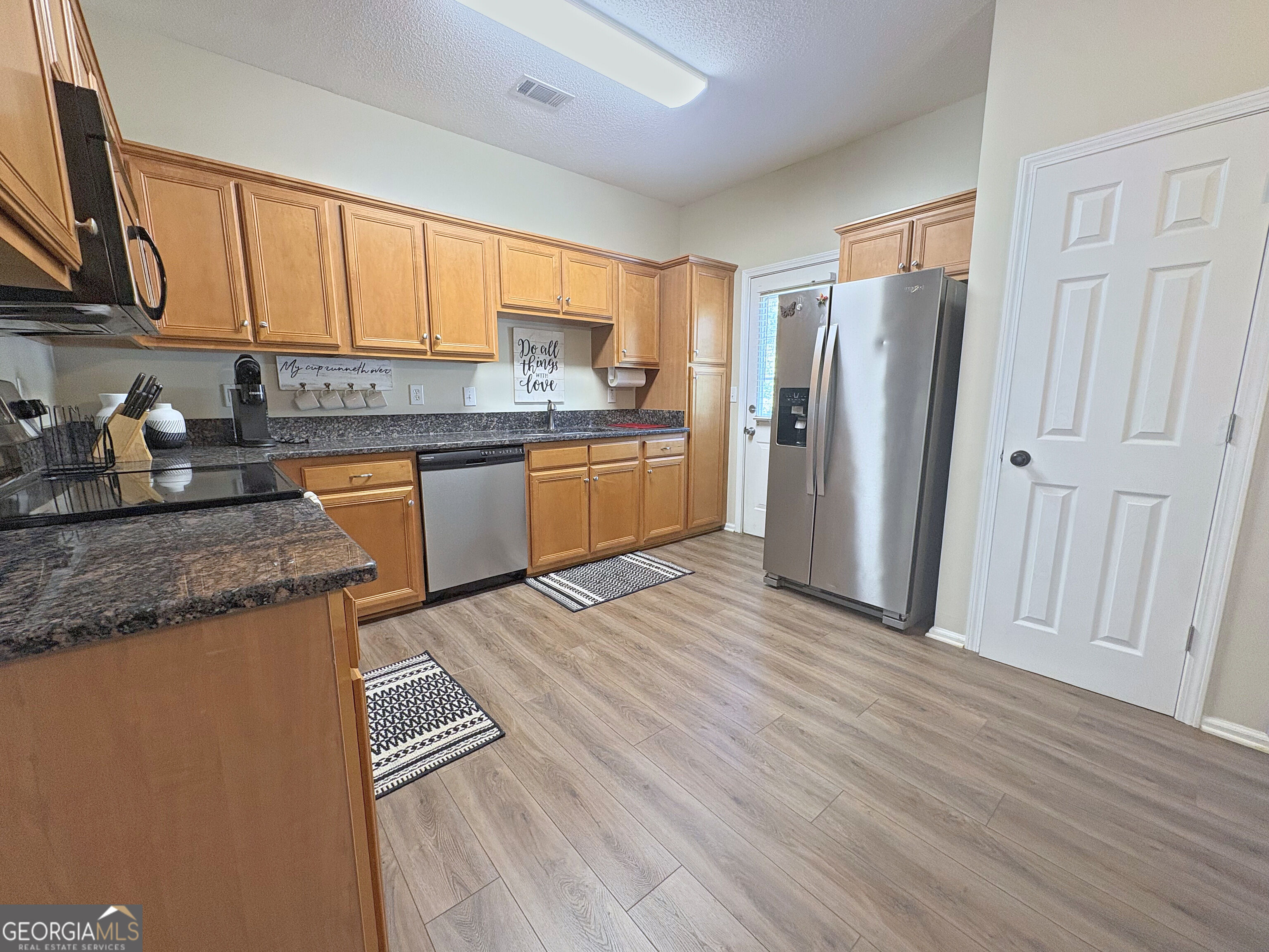 410 Rosewood Lane Property Photo 7