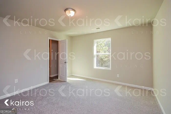 215 Hawthorn Trail Property Photo 7