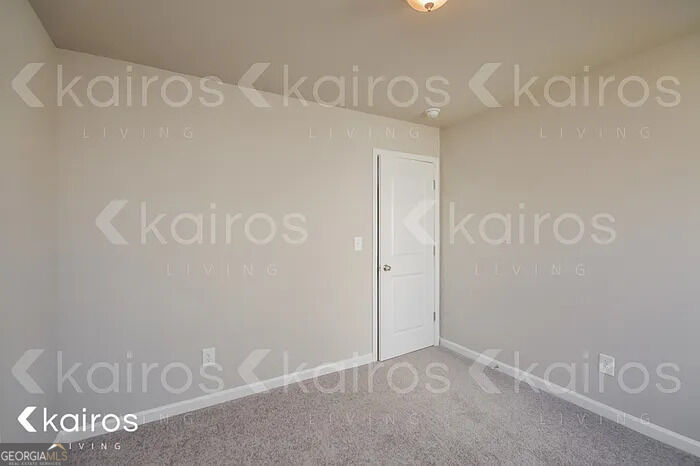 215 Hawthorn Trail Property Photo 12