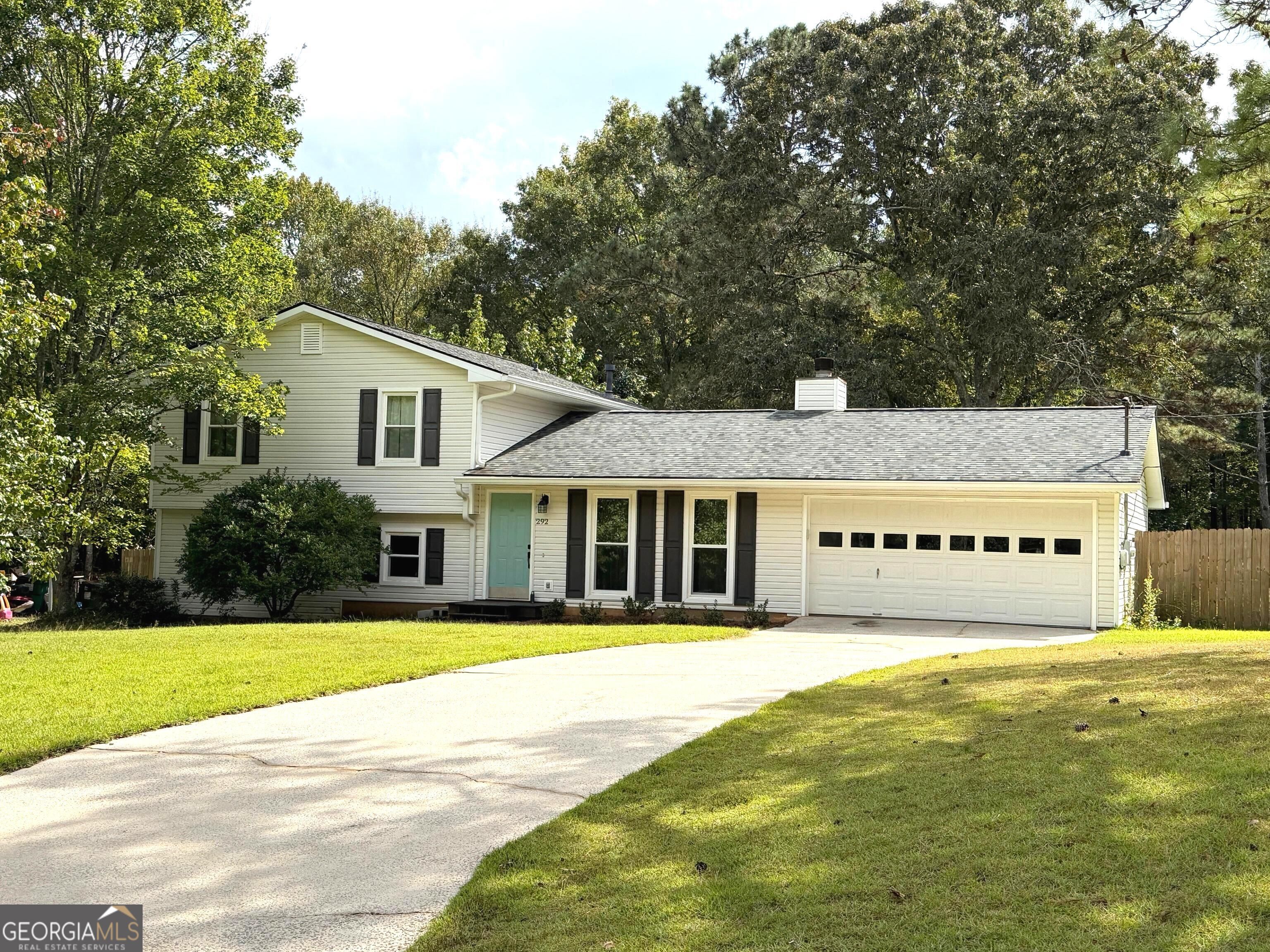 292 Cypress Circle Property Photo 2
