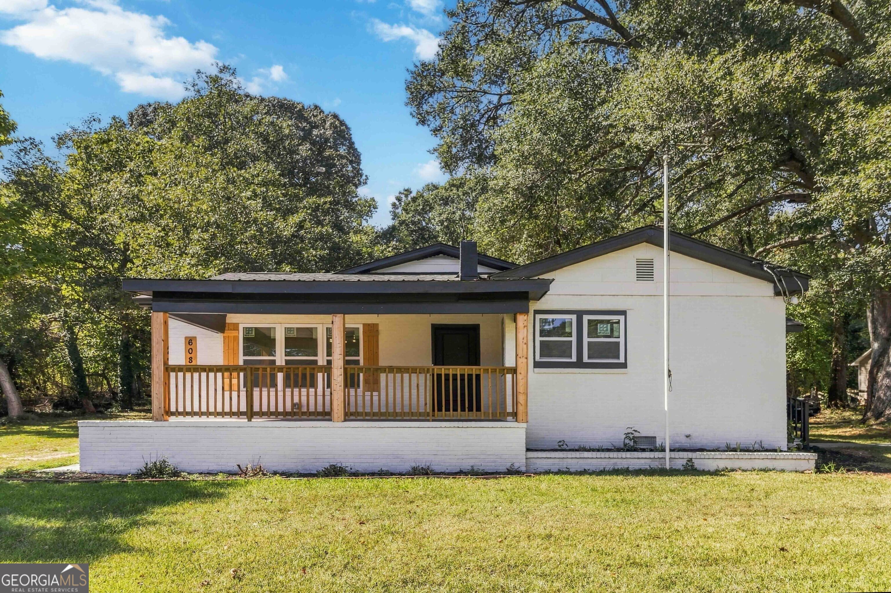 6089 Evans Drive Property Photo 3