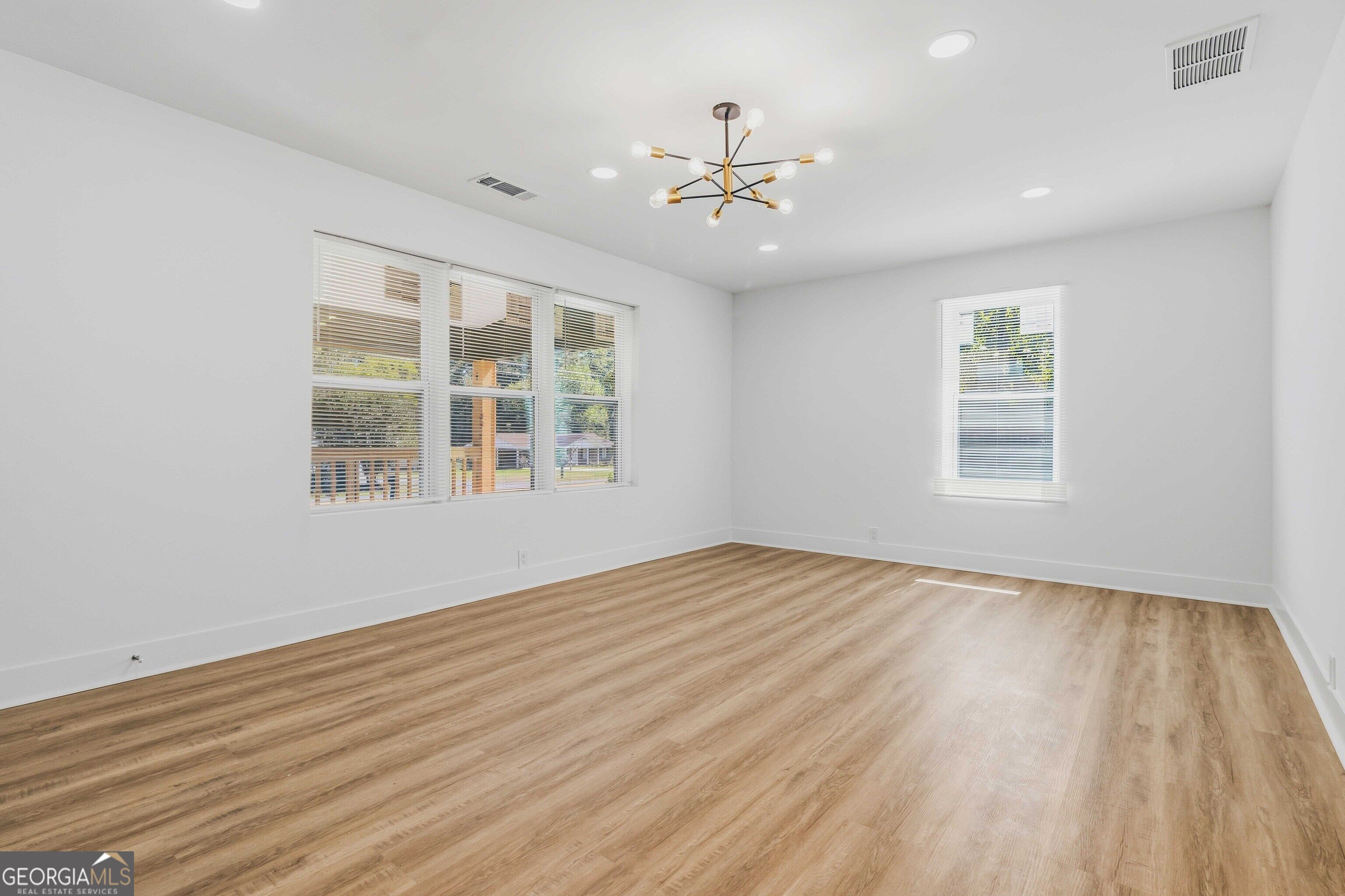 6089 Evans Drive Property Photo 13