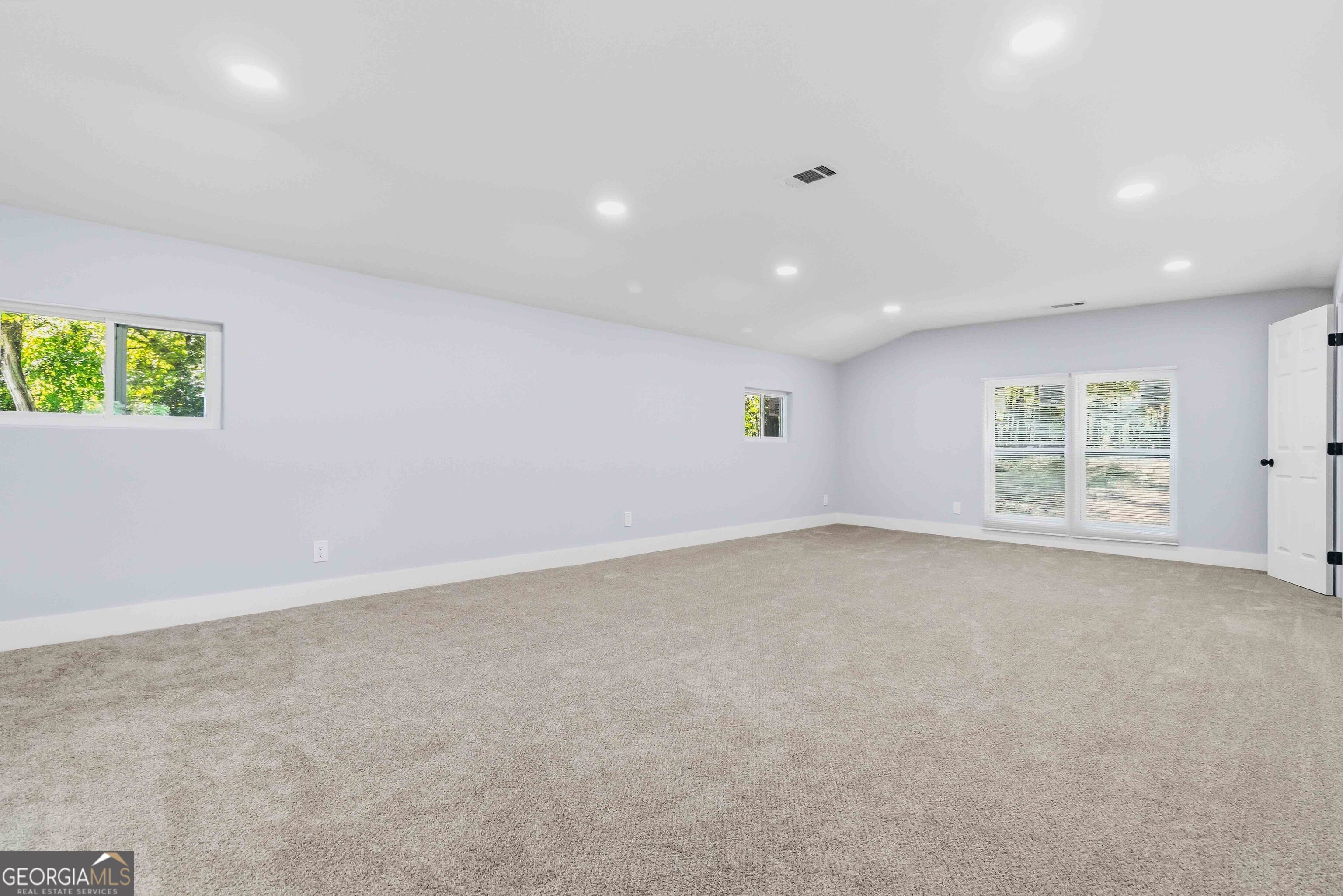 6089 Evans Drive Property Photo 14