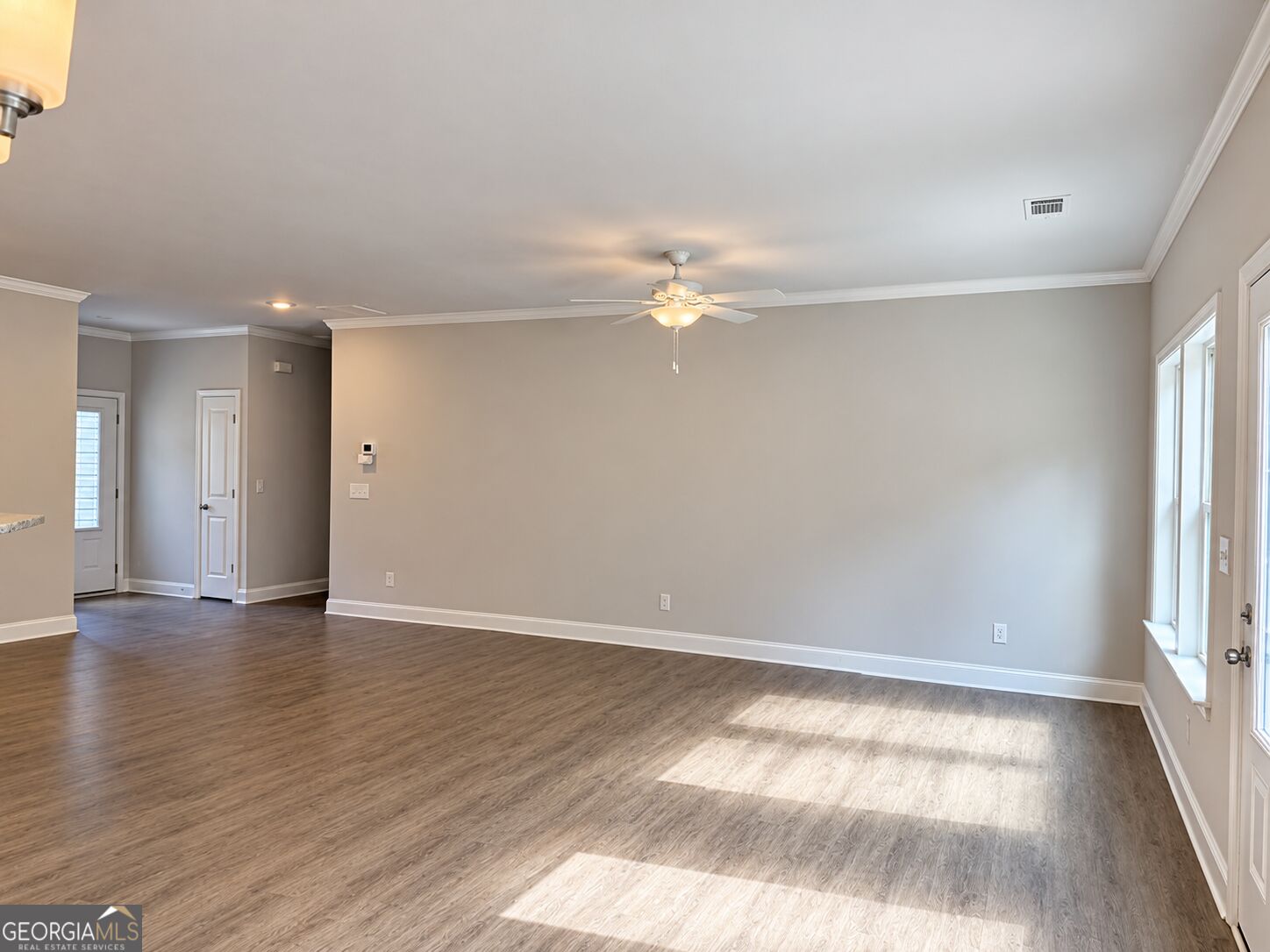 4480 Rivercliffs Way Property Photo 6
