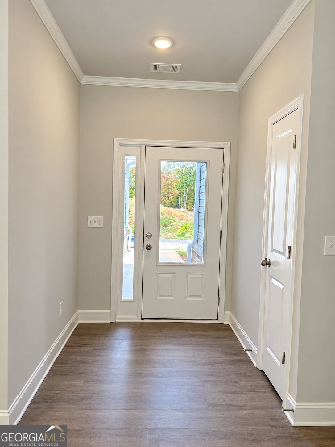 4480 Rivercliffs Way Property Photo 7