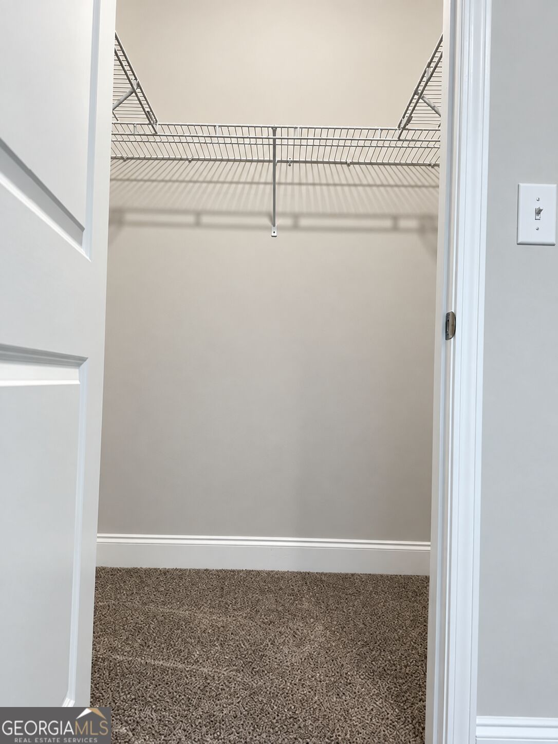 4480 Rivercliffs Way Property Photo 8