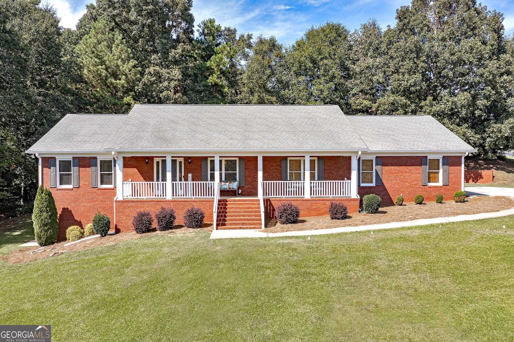 437 Riverwalk Property Photo 1