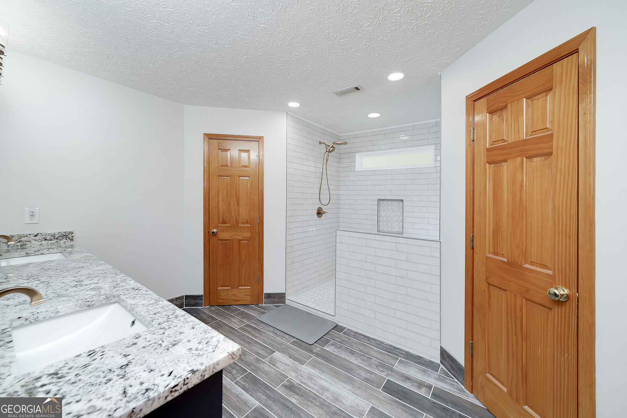 437 Riverwalk Property Photo 35