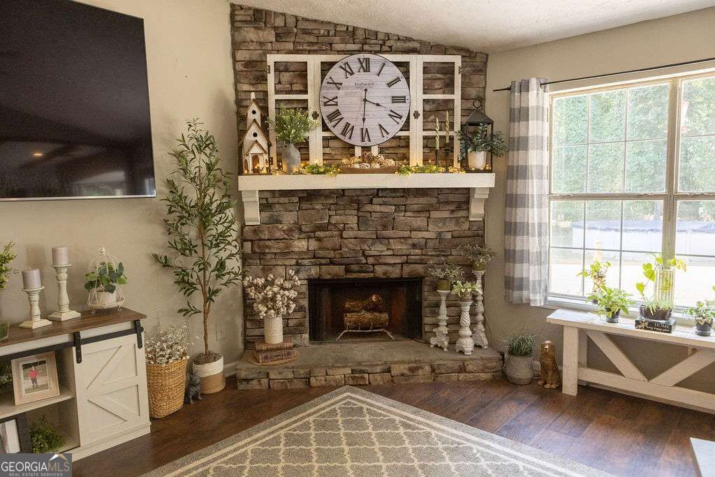 160 Eastwood Forest Property Photo 10