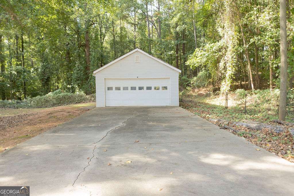 160 Eastwood Forest Property Photo 44