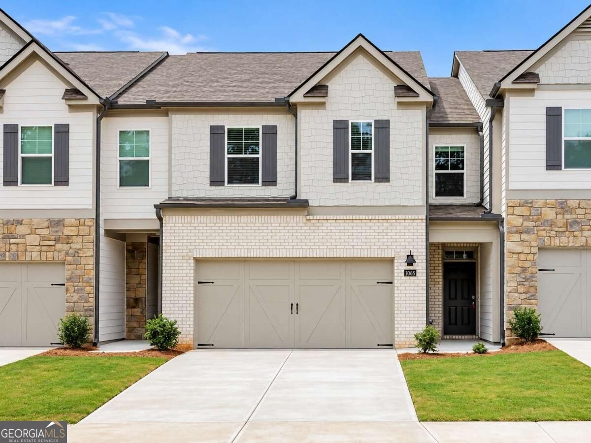 5133 Tulip Square Property Photo 1