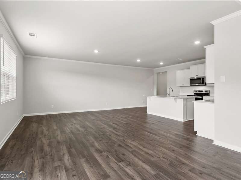 5133 Tulip Square Property Photo 4