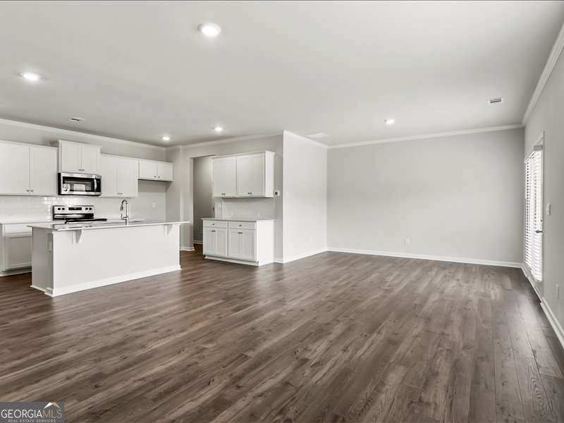 5133 Tulip Square Property Photo 5