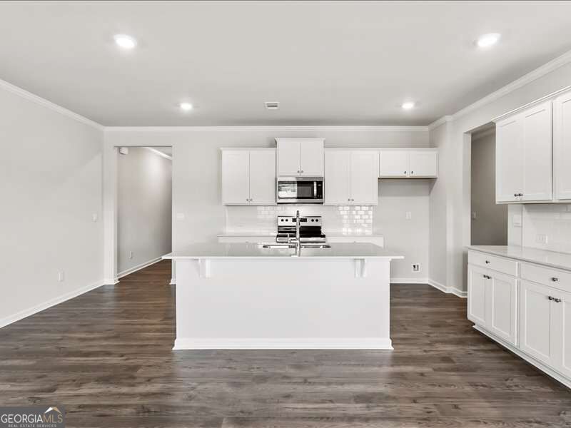 5133 Tulip Square Property Photo 7