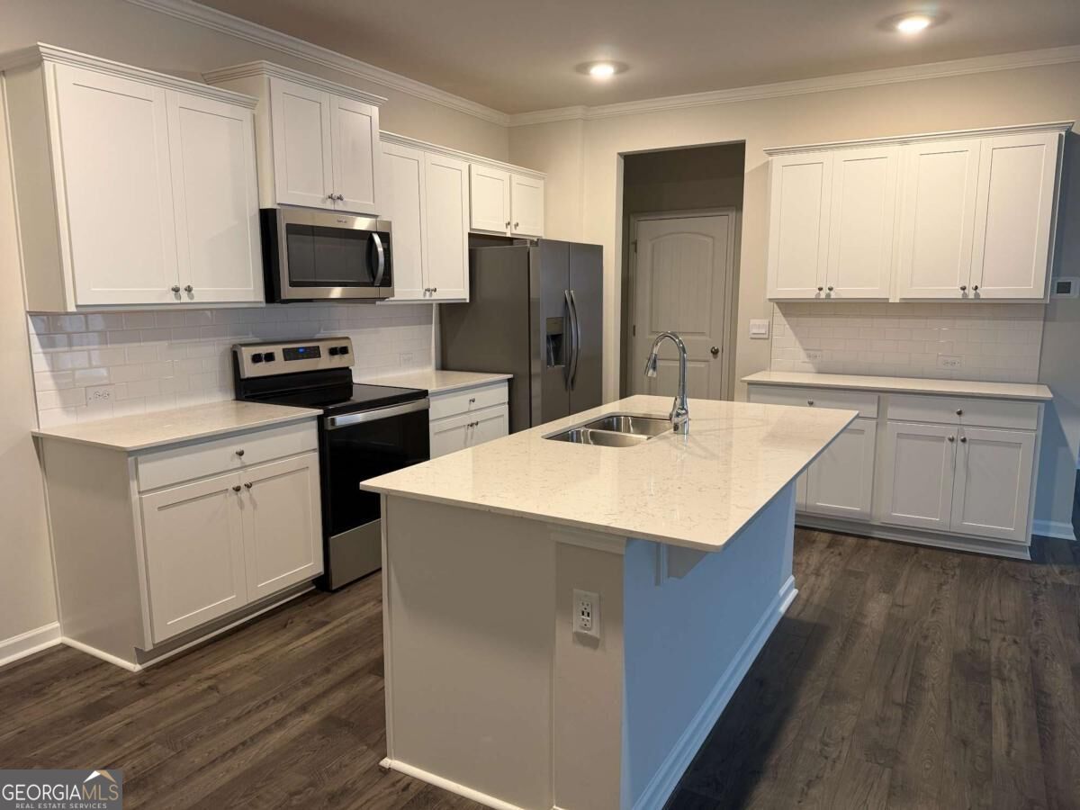 5133 Tulip Square Property Photo 10