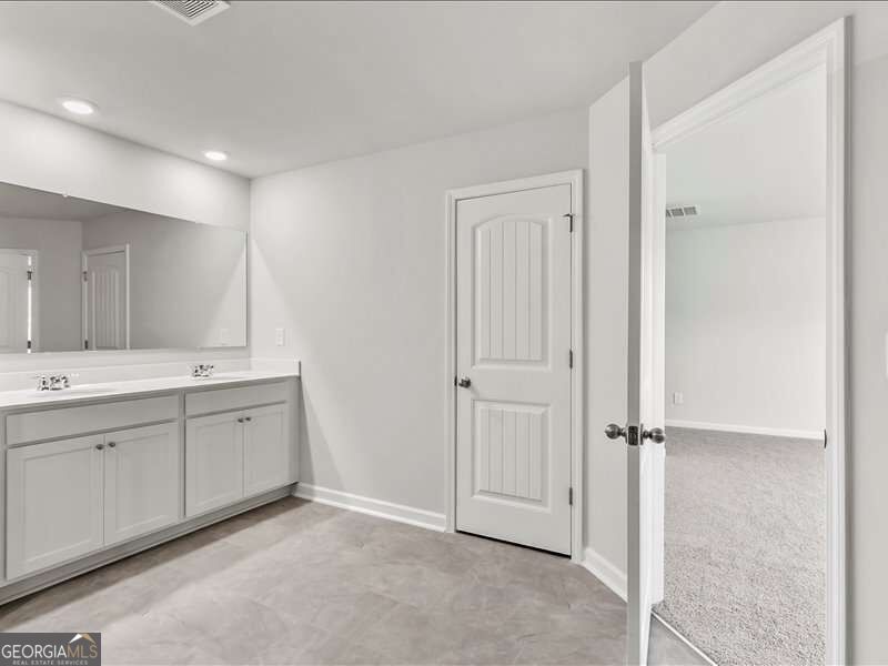 5133 Tulip Square Property Photo 18
