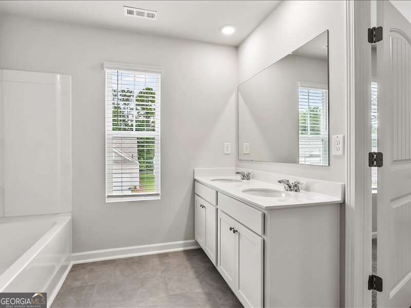 5133 Tulip Square Property Photo 23