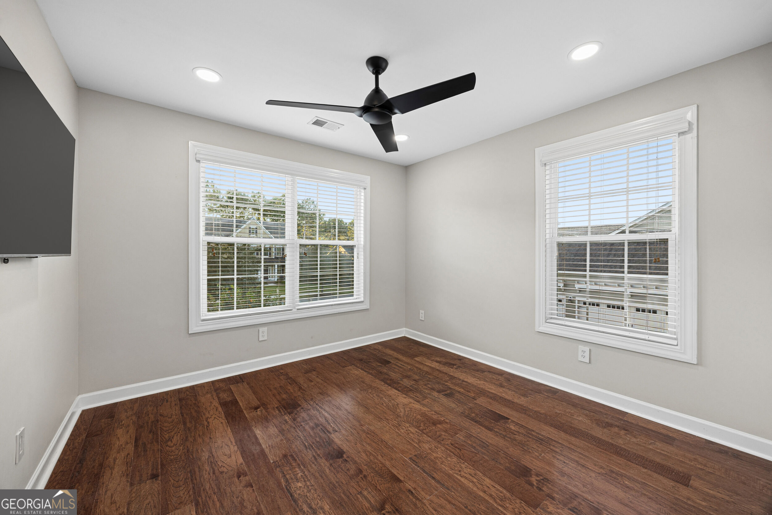 118 Sutton Lane Property Photo 38
