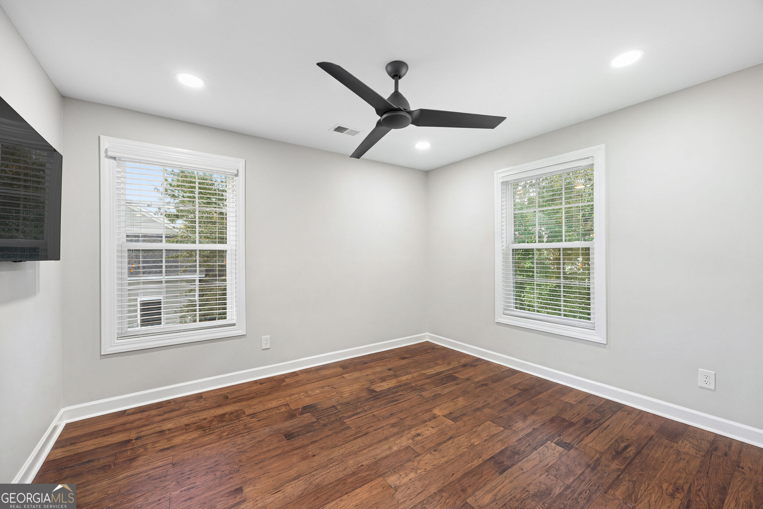 118 Sutton Lane Property Photo 39