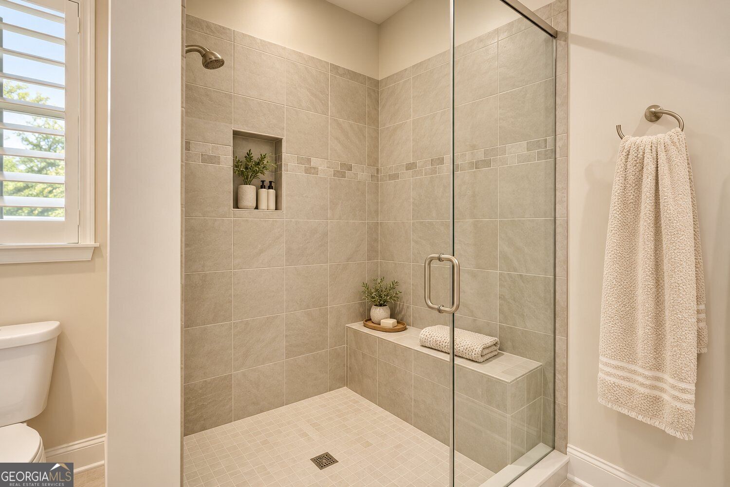 380 Rose Garden Lane Property Photo 15