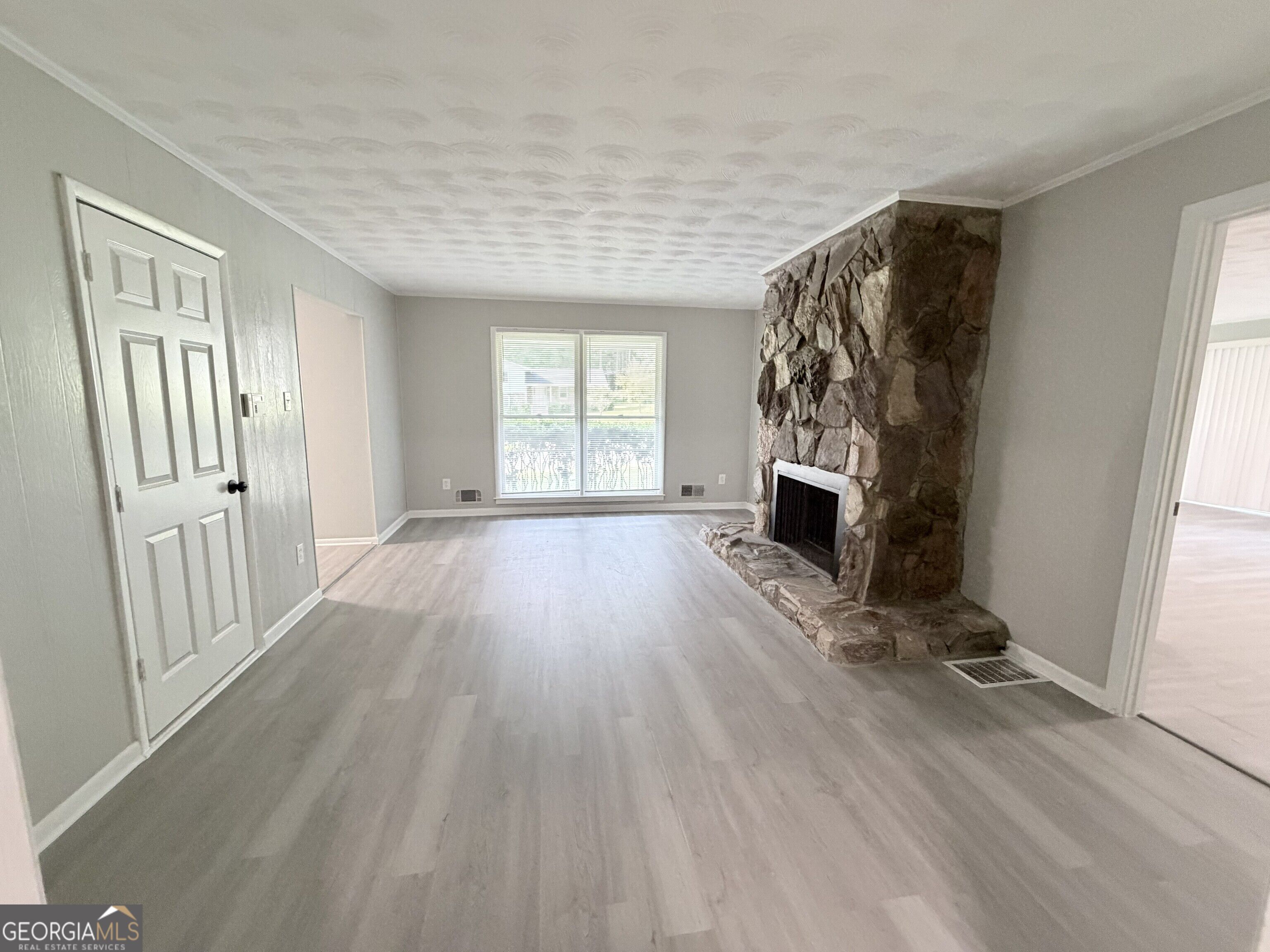 490 Tall Deer Drive Property Photo 7