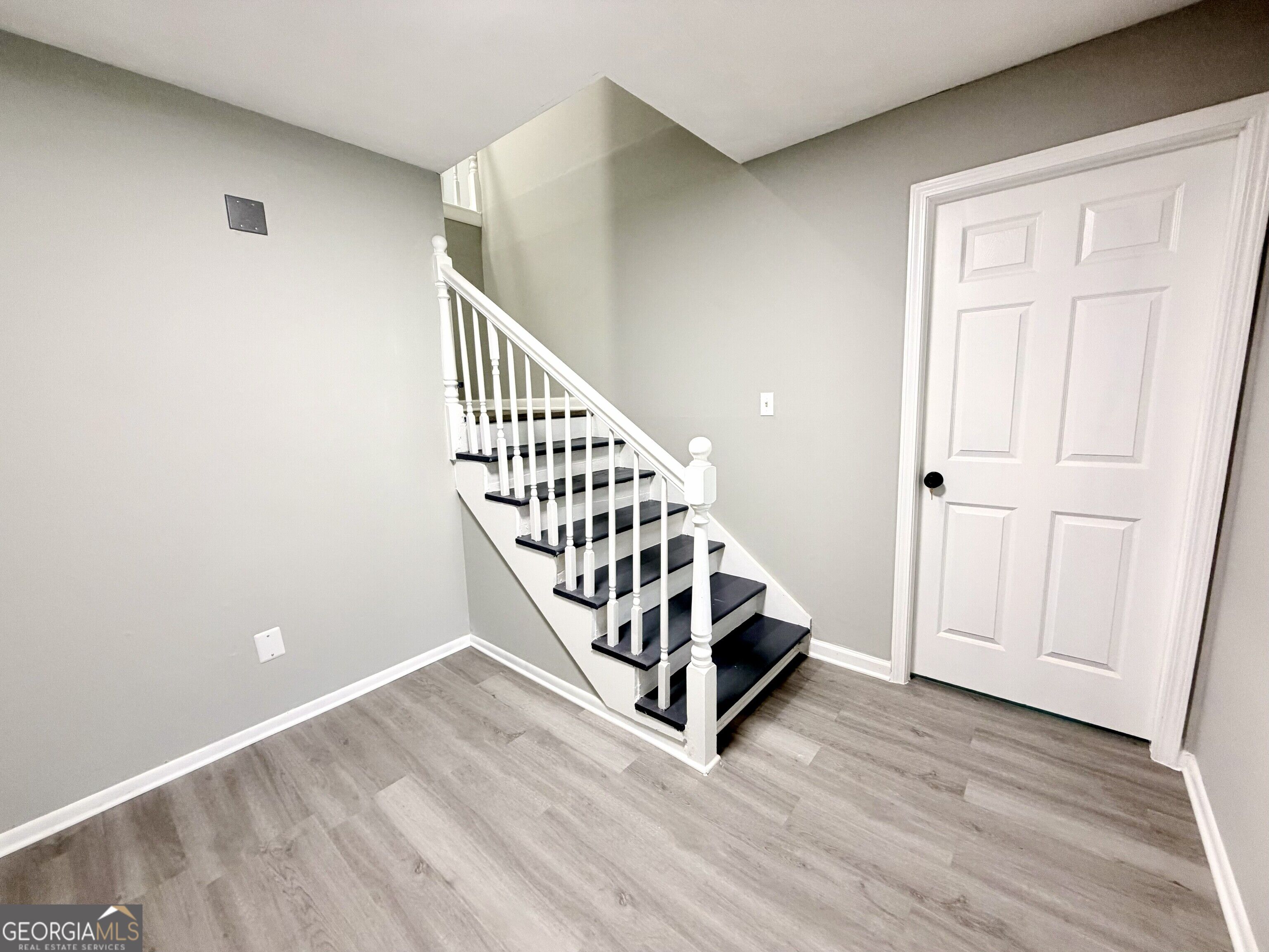 490 Tall Deer Drive Property Photo 11