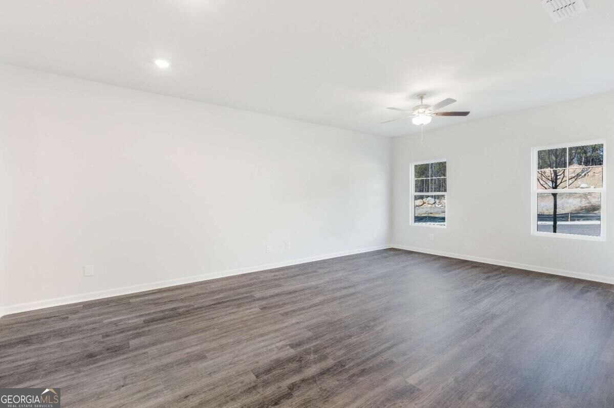 401 Whitehorse Way Property Photo 7