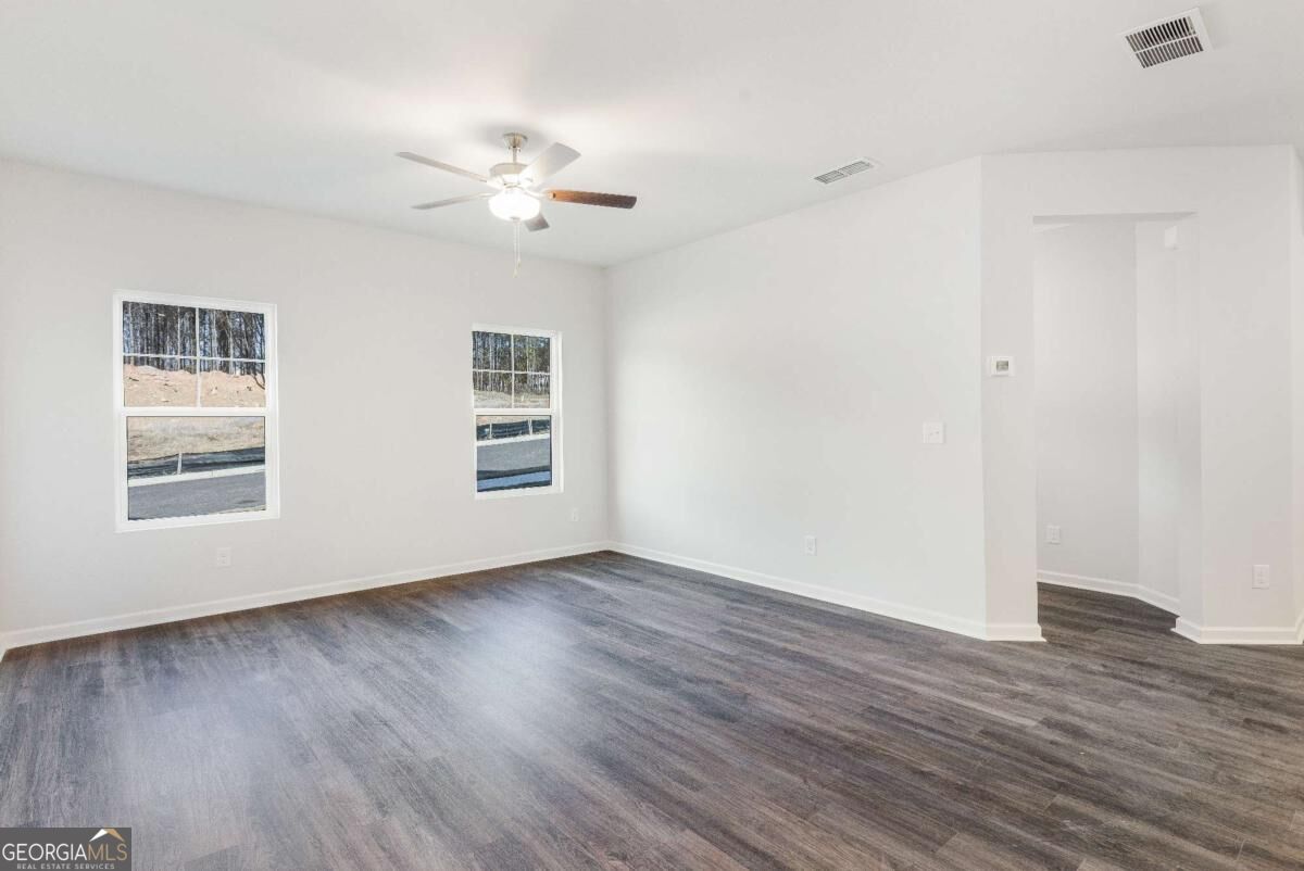 401 Whitehorse Way Property Photo 10
