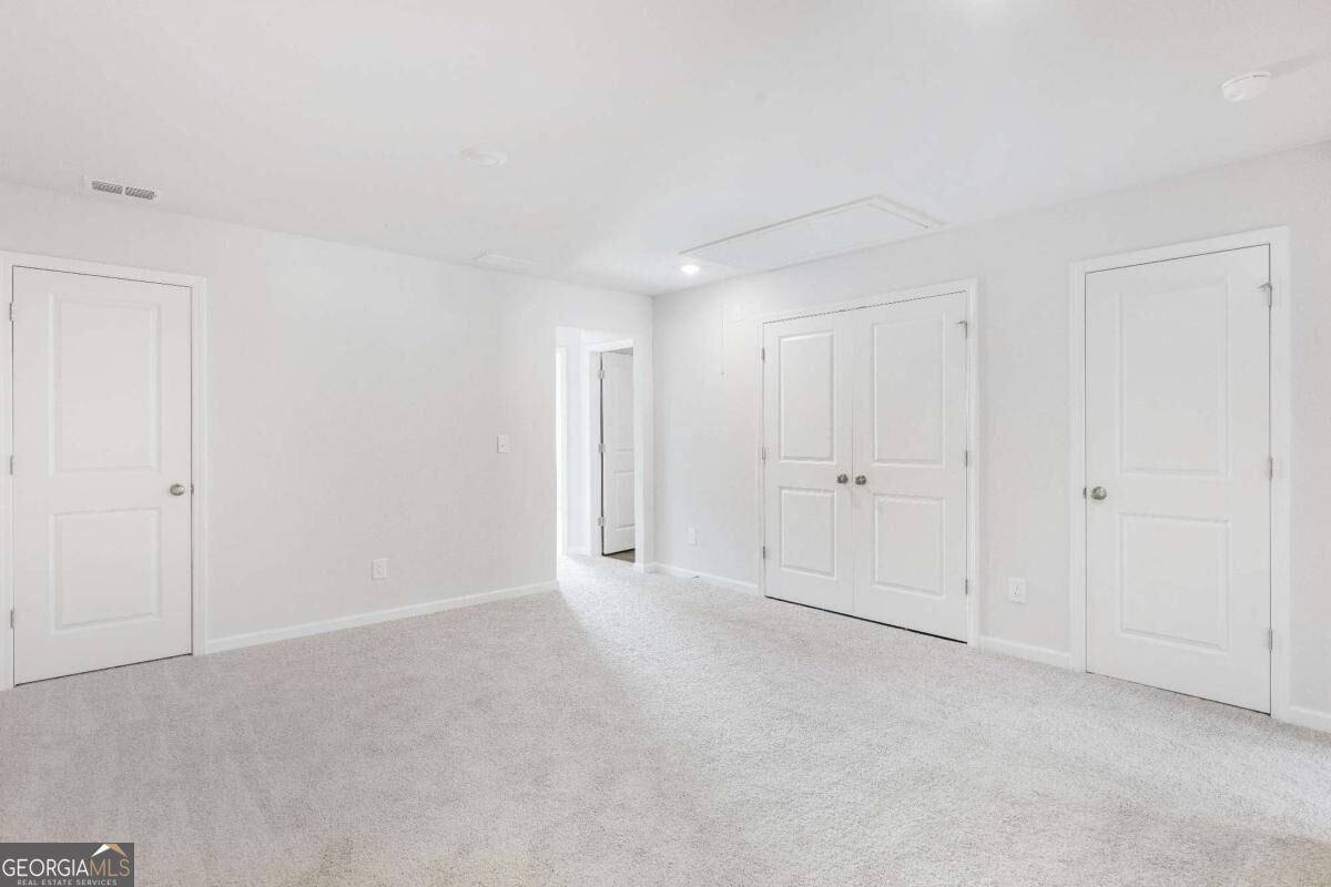 401 Whitehorse Way Property Photo 12