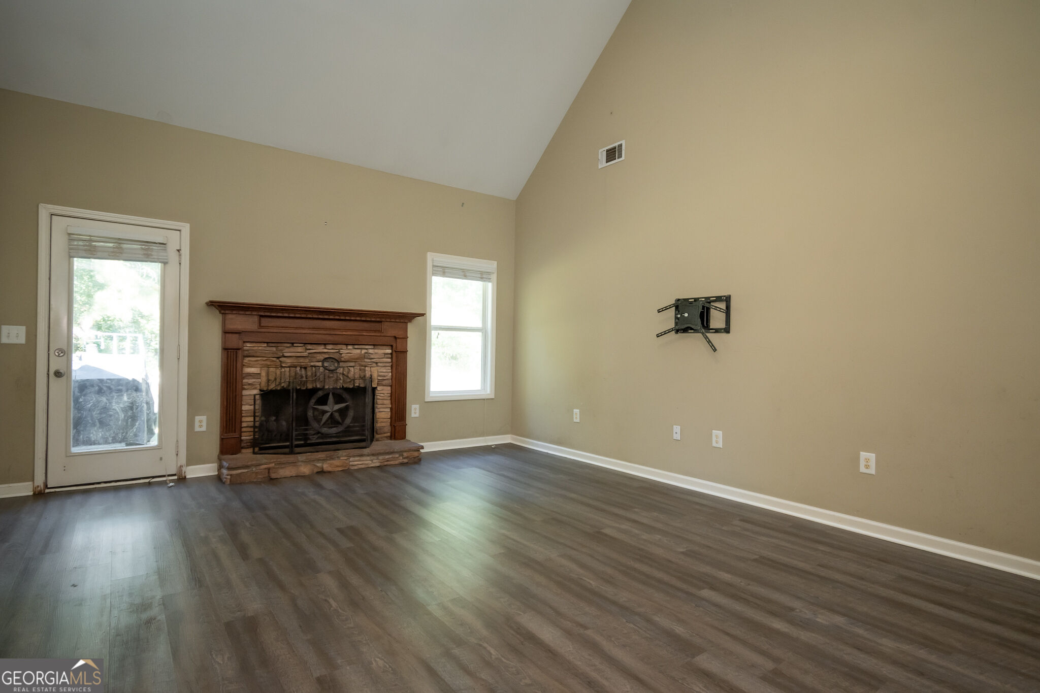 1120 Arlington Place Property Photo 16