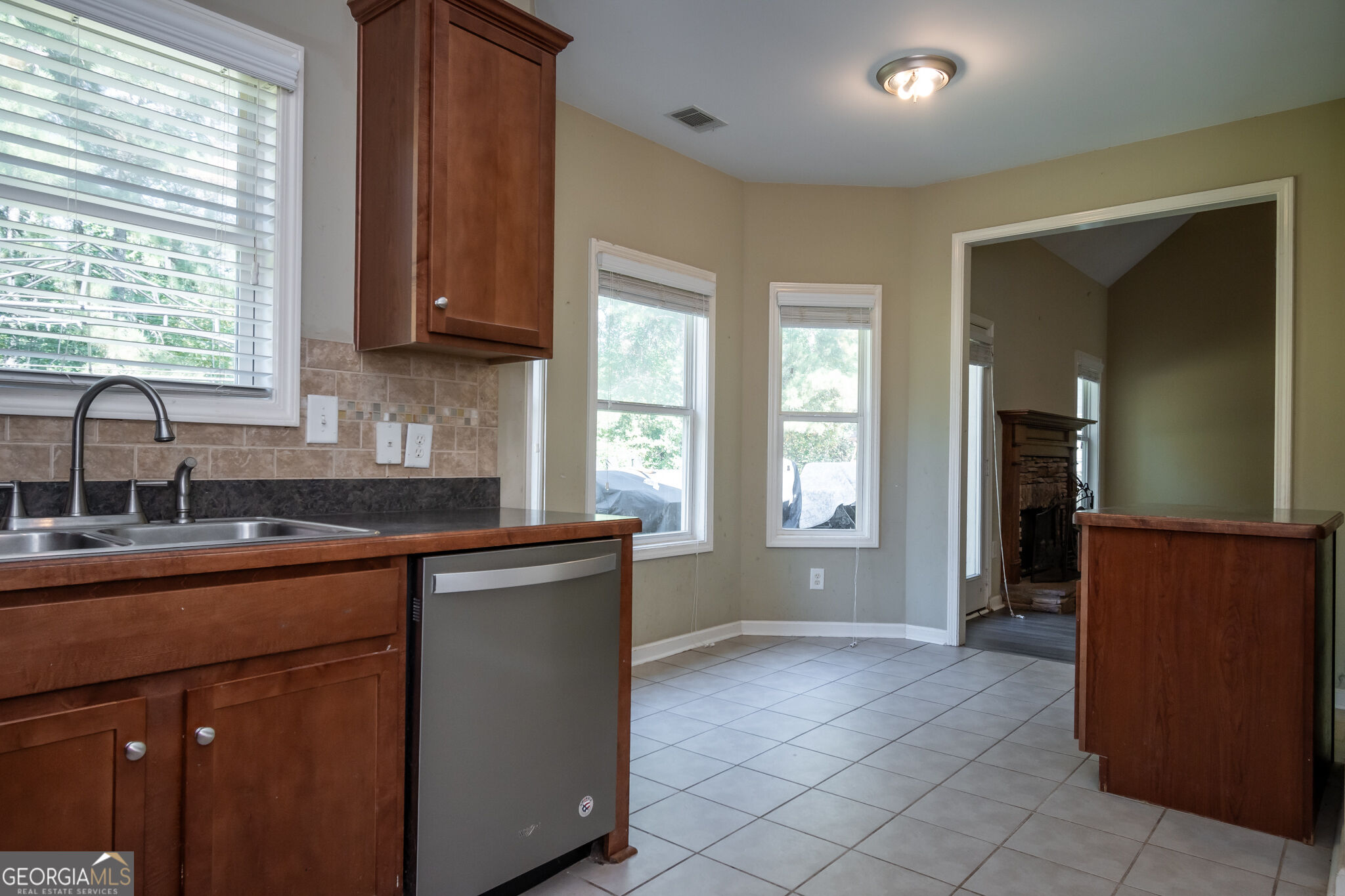 1120 Arlington Place Property Photo 21
