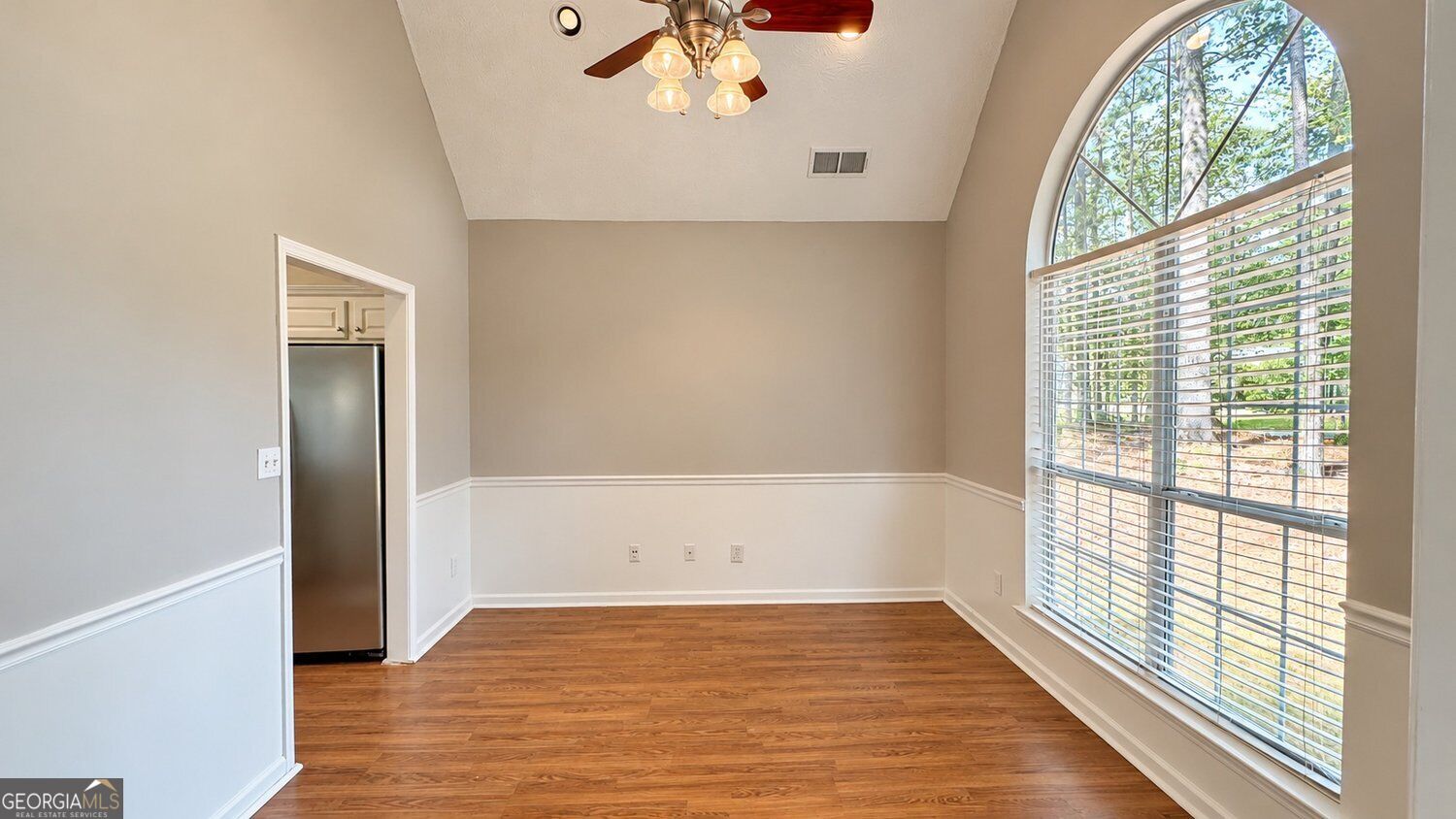 20 Bartlett Drive Property Photo 4