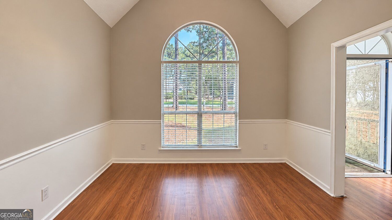 20 Bartlett Drive Property Photo 5